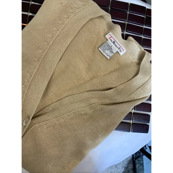 Talbots Long Sleeve Sweater, V Neck Button Down Pockets, Silk Blend Woman's Sz L - Picture 6 of 6